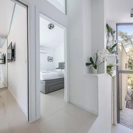 Sea Superior Apartment *