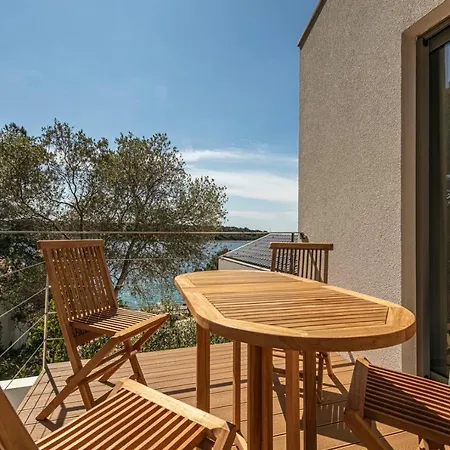 Apartment Sea Superior